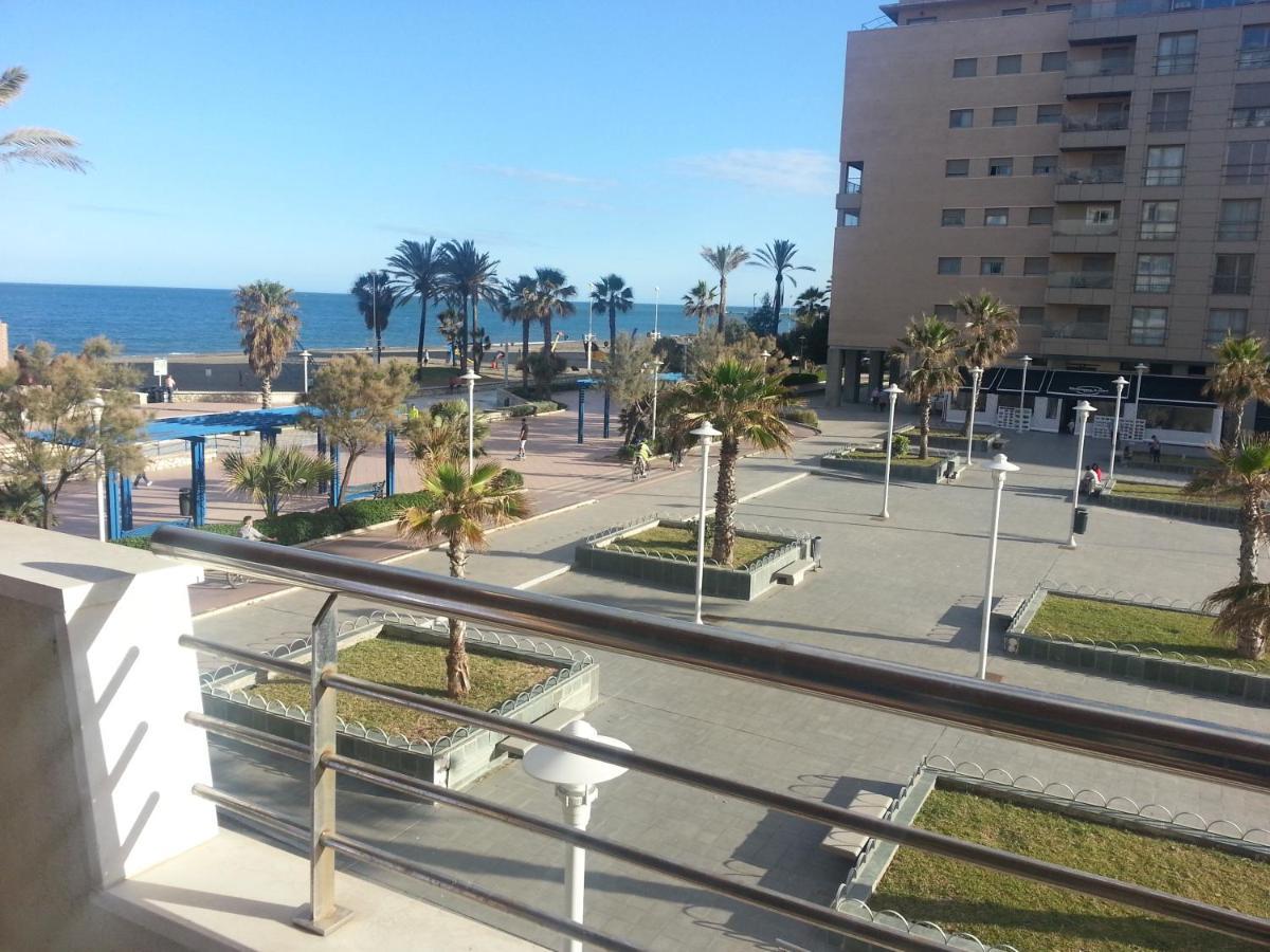 말라가 Paseo Maritimo Antonio Banderas 아파트 외부 사진