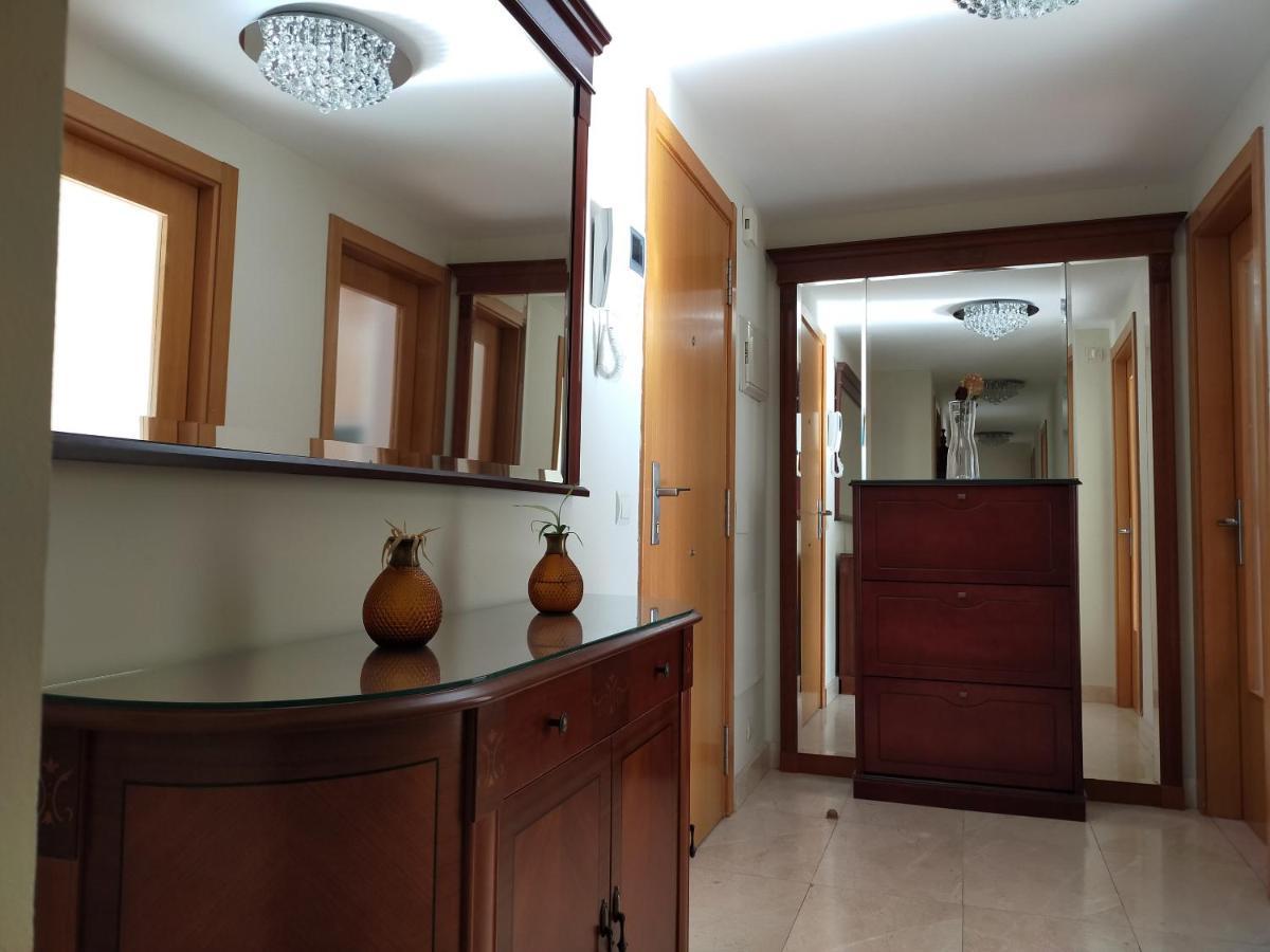 말라가 Paseo Maritimo Antonio Banderas 아파트 외부 사진